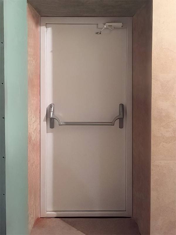 Дверь Антипаника (Камергерский переулок)