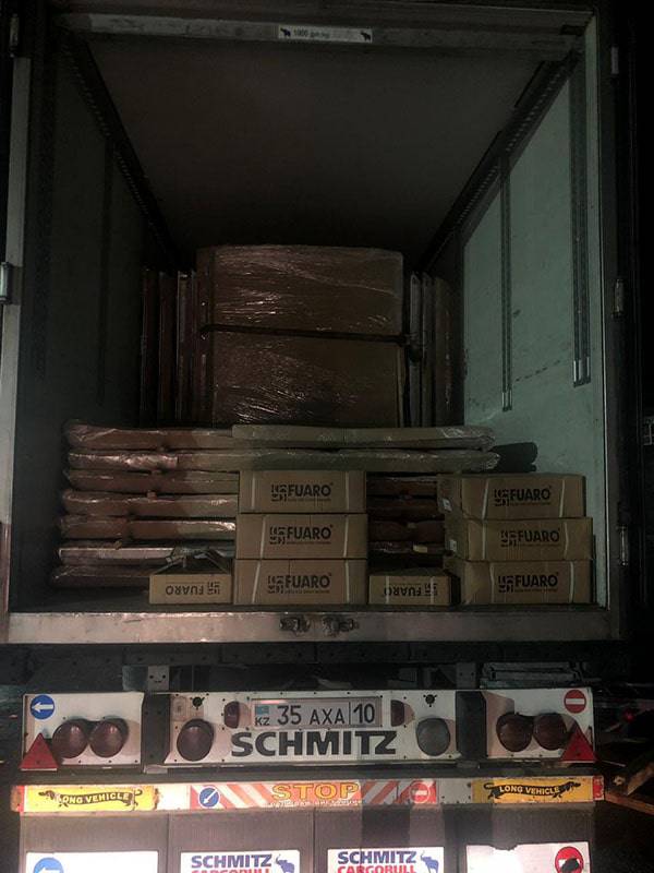 Двери и комплектующие Двери и комплектующие